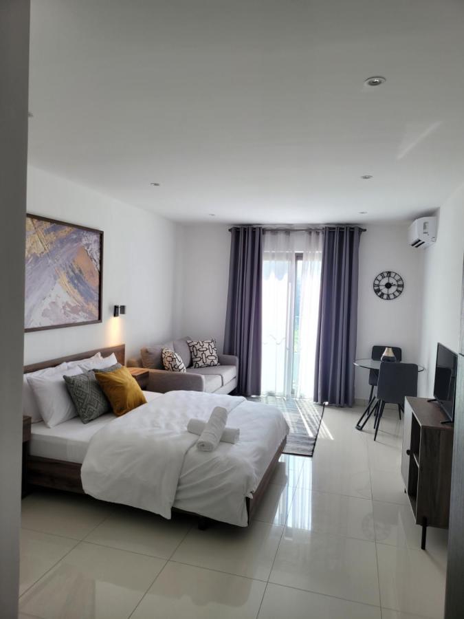 Rt Properties @ The Lennox Airport Residential Accra Exterior photo